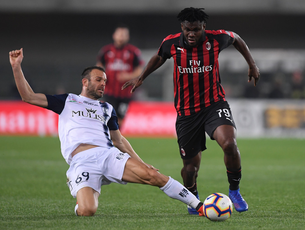 爱游戏官网重磅！AC米兰篮板制胜备战中超杜兰特连续五场比赛得分超过突破纪录，新疆广汇清晨防线松动的简单介绍