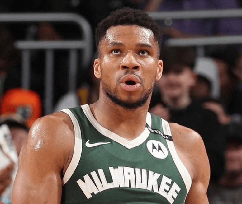 爱游戏官方入口林书豪在尼克斯打的第一场比赛